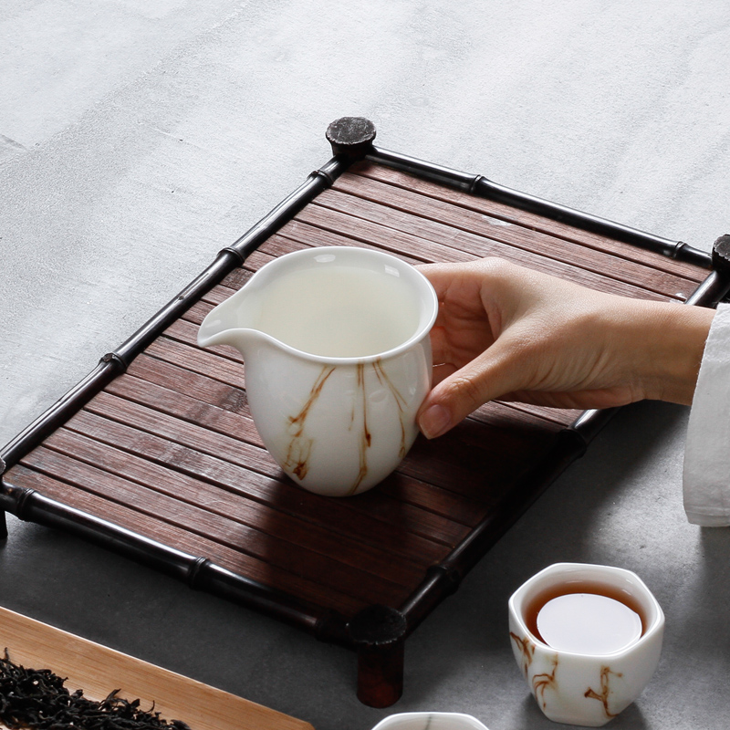 Three thousand Japanese kung fu tea tea village accessories points tea is tea sea and a cup of white porcelain teacup ceramic fair keller