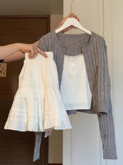 芭蕾风白色半身裙女夏季2025新款a字小个子蛋糕蓬蓬裙荷叶边短裙