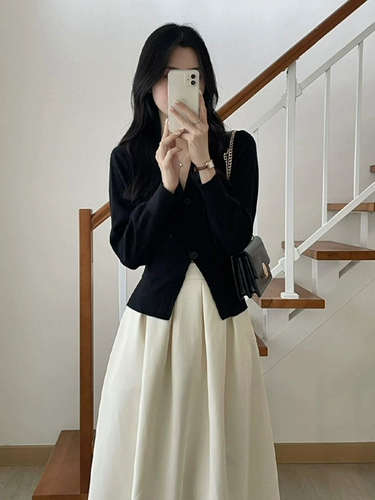 Черный трикотажный свитер, кардиган, демисезонная куртка, коллекция 2023, изысканный стиль, в корейском стиле