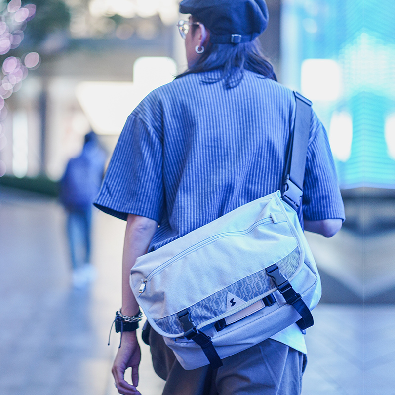 Slip Hatch computer package applies to Lenovo Savior y7000 HPW for Matebook 14 Male Apple Pro16 Xiaomi Single Shoulder Pack 15 6 inches 13 Honor 16 1 Pack woman