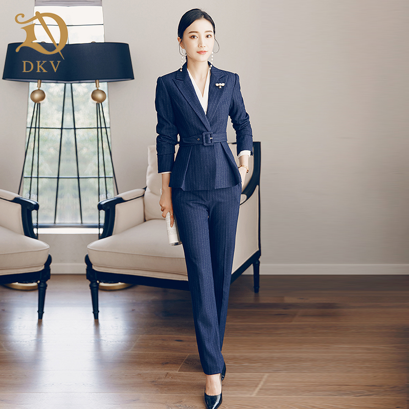 Tailleur femme - Ref 3242420 Image 1