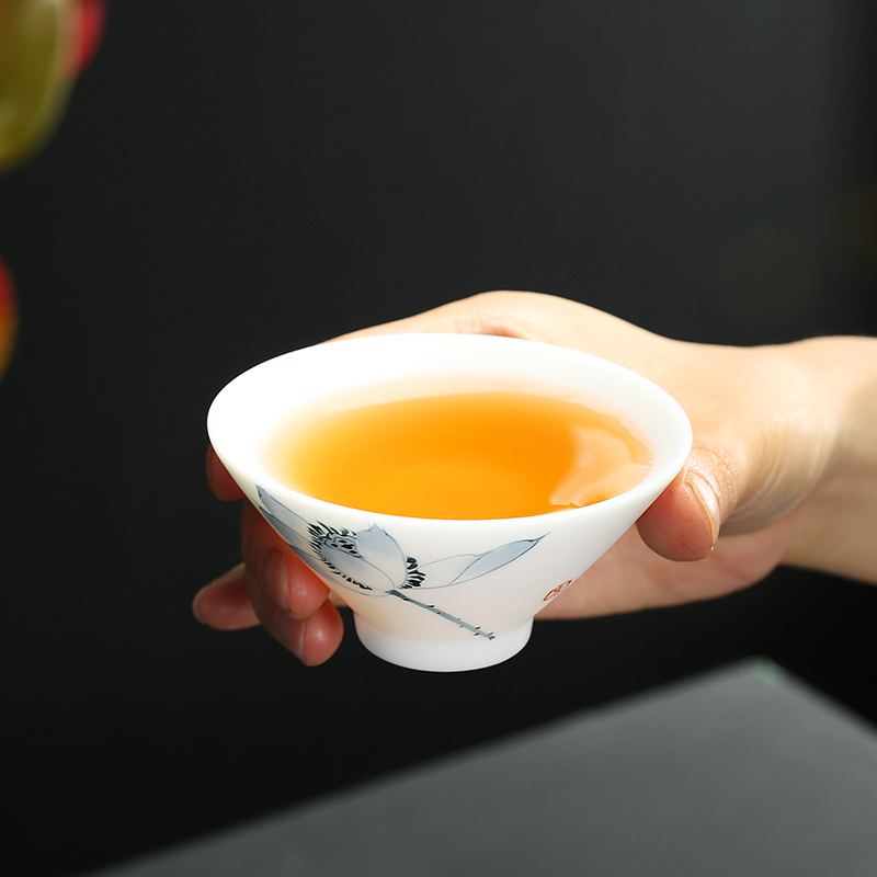 Dragon invertors hand - made kung fu tea cups white porcelain suet jade porcelain sample tea cup ceramics pu hat cup master individual single CPU