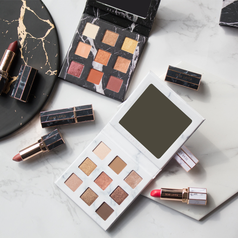 Liyang marble eyeshadow plate female 2018 new matte girl is shaking sound Net red earth color eye shadow