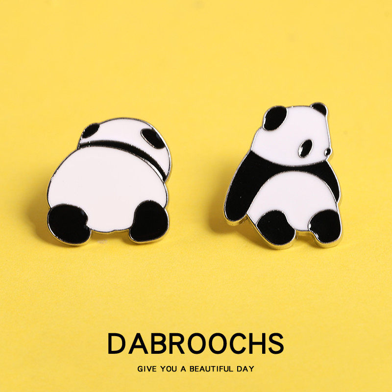 Panda brooch cute Japanese cartoon bear metal badge badge pin men and women bag clothes accessories