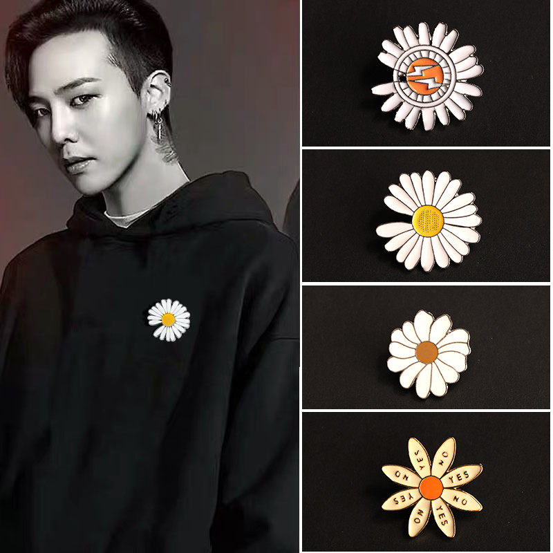 Quan Zhilong GD Tongan Xiaodaisy Badge Badge Cute Days Ensemble Metal Brooch Pins Damp Men's Breast Badge Clothing Buttoned Pin