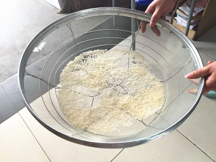 Factory direct hole 1 2 mm 2 mm 3 mm 5 mm diameter 40 cm ordinary round iron sieve