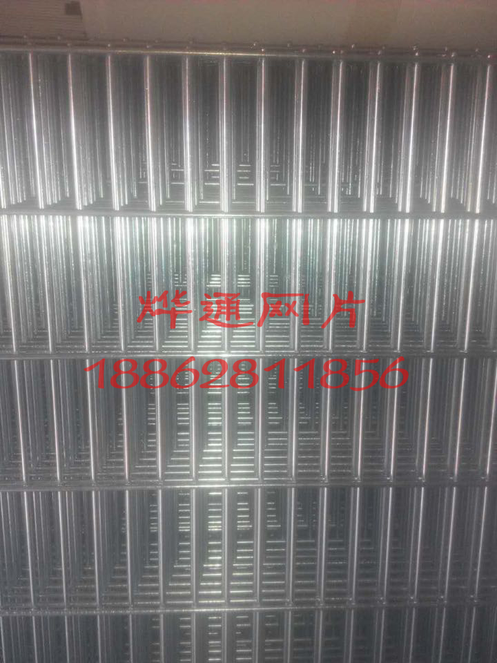 #4mm 2cm*10cm long hole welded mesh galvanized mesh breeding net barbed wire dog cage bottom special