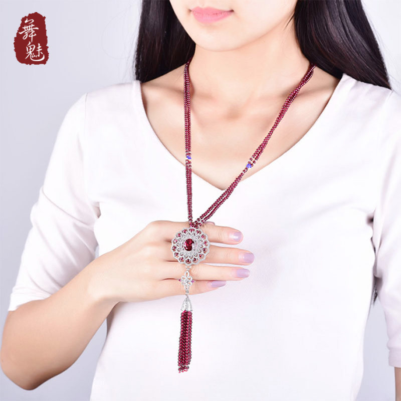 Autumn and winter wine red garnet sweater chain necklace long version decorative crystal tassel sweater clothes jewelry pendant