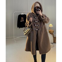 Wei Yanni Santa Rita 2021 autumn and winter long sleeve straight Crow horn buckle hooded Lamb hair thick coat women