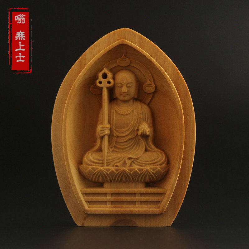 South Wuji Tibetan King BodhisattBodhisattva's small statue of the Buddha is hidden with the collection of the Tibetan Law Gate of the Buddha's small altar to be decorated with peace and mercy.