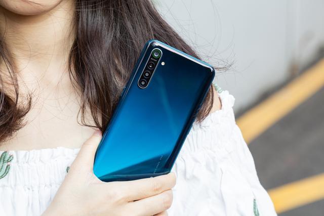 拍照快充OPPO K5面面俱到！