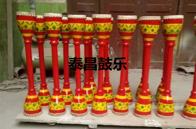 Manufacturer direct marketing original eco-style Even Nanyao ethnic solid wood beef leather long drum red Yao ethnic large Yao ethnic dance drum can be customized