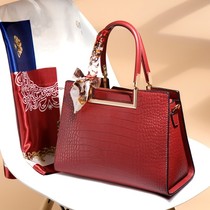 Red Bridal Bag Wedding Bag Wedding Bag Woman 2023 New Large Capacity Middle-aged Mother Bag Handbag single shoulder Inclined Satchel Bag