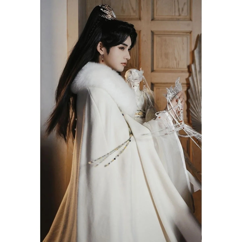 Winter Thickened Woolen Trench Coat for Men and Women, Hanfu Cloak with Fleece and Large Fur Collar, Ming-Style Ancient Costume for Daily Wear in Winter