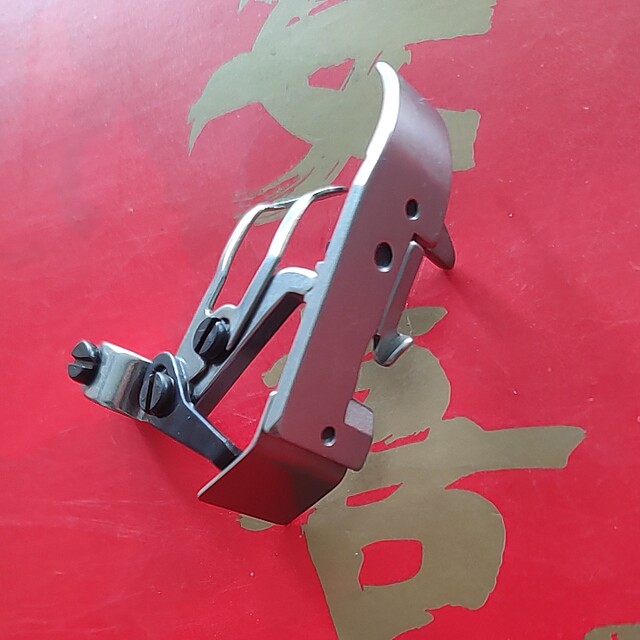 Pegasus M700 three-line dense copy presser foot M800 three-line curling presser EX5200 dense copy presser foot fine edge curling presser foot