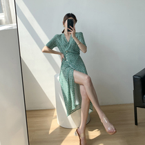 Goothic Custom Crushed Floral Dress Dress Woman 2022 Summer New Temperament V Collar Method Cashew cashew Mini Daisy Oil Painting Skirt