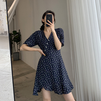 Goo Custom Blue Broken Floral Dress Dress Woman 2022 new summer fitting V collar collection waist display slim short sleeve foreign air a dress