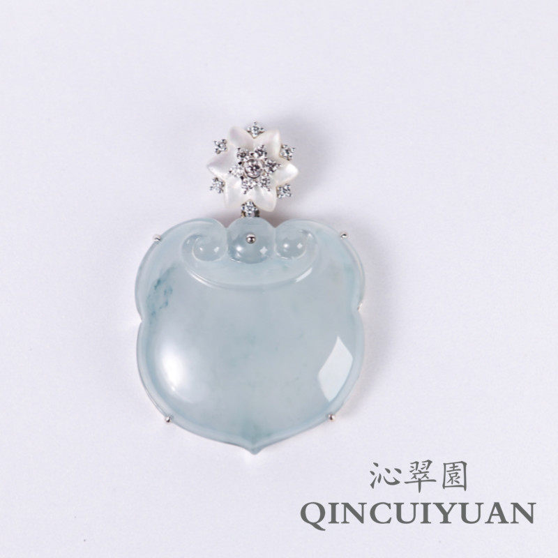 Myanmar natural jadeite a goods high ice ruyi head ladies pendant high goods support re-inspection