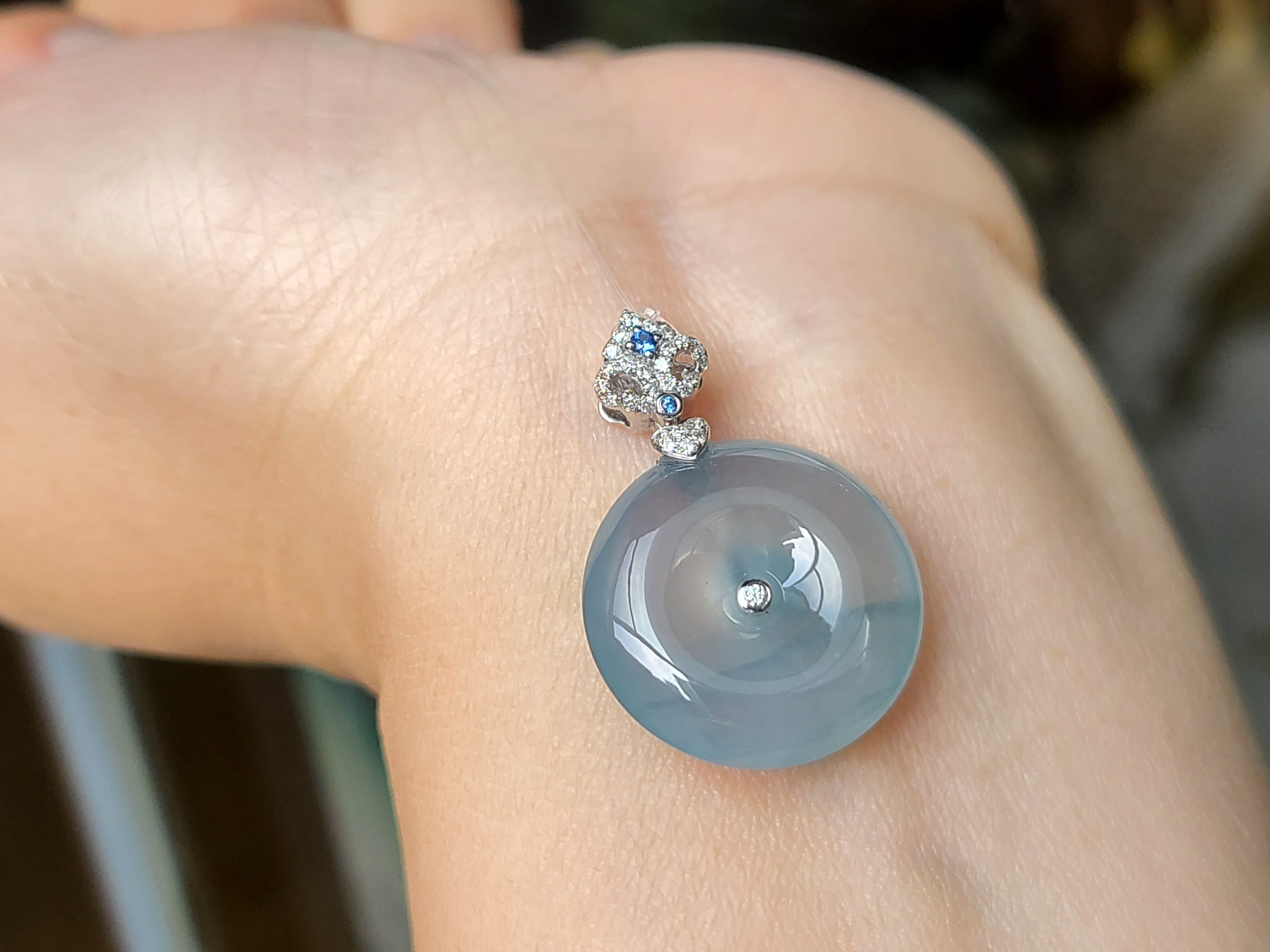 Myanmar natural jadeite A goods high ice blue background floating flower safety buckle pendant women's small button pendant 18K gold inlay