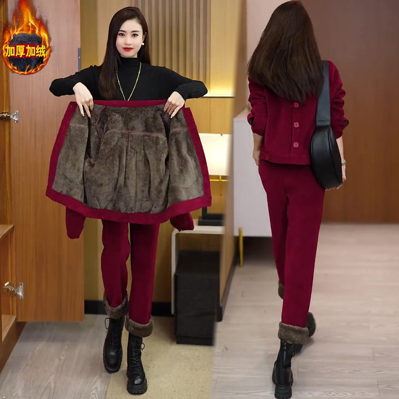 Winter Fleece-Lined Thickened Suit for Women 2026 New Fashion Stylish Loose Slimming Petite Casual Two-Piece Set