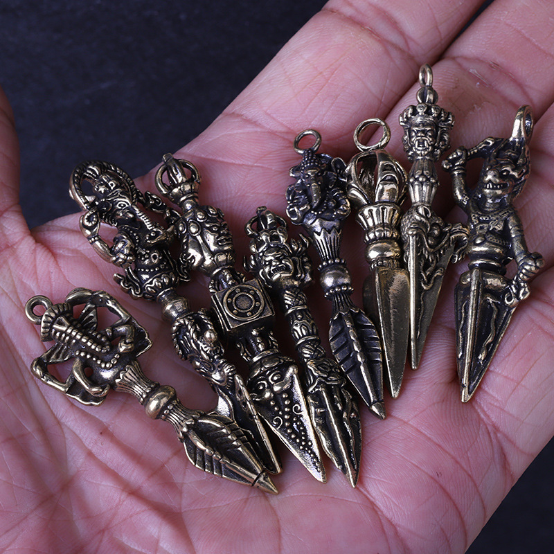 西藏寺院收集 手工打造 銅製 降魔杵 法器 古仏具 鎮宅辟邪 稀少珍品 西藏密宗法器純銅手工鎏金五股鉞刀金剛杵降魔杵法器－ 松果購物