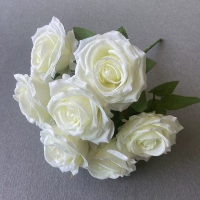 Ярко -оранжевый 9 розы (белый)