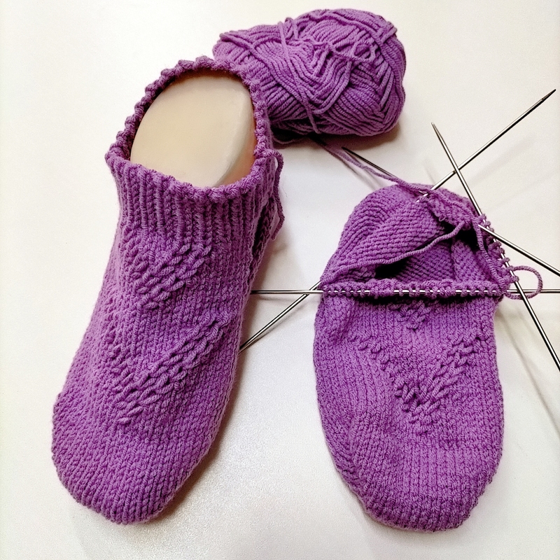 Hand-Knitted Socks, Warm Home Floor Socks, Short Thick Yarn Milk Cotton Socks, Comfortable and Thickened for Autumn and Winter