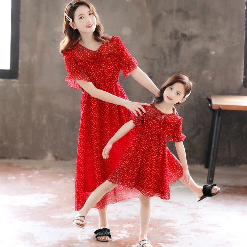 South Korean parentresses women's clothing 2021 new wave girls Summer princesses Skirt Foreign Pie Snowspinning Beach Dress