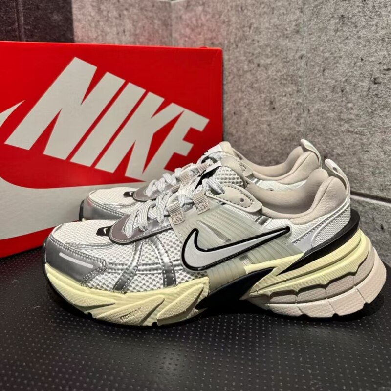 Nike V2K Run Runtekk Nike Lightweight, Breathable, Non-Slip, Shock-Absorbing, Versatile Running Shoes Fd0736-100 Nike V2K Run Runtekk Nike Lightweight, Breathable, Non-Slip, Shock-Absorbing, Versatile Running Shoes Fd0736-100