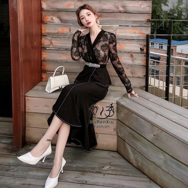 Celebrity temperament dress female early autumn 2022 new high-end slim V-neck long-sleeved lace stitching mermaid skirt