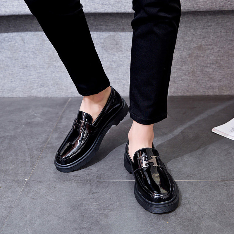 Leather shoes men's summer British casual small leather shoes Korean version trendy social guy lazy shoes breathable peas shoes