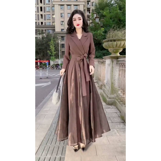 2023 autumn and winter new retro high-end casual fashion large size loose and thin temperament age-reducing long dress