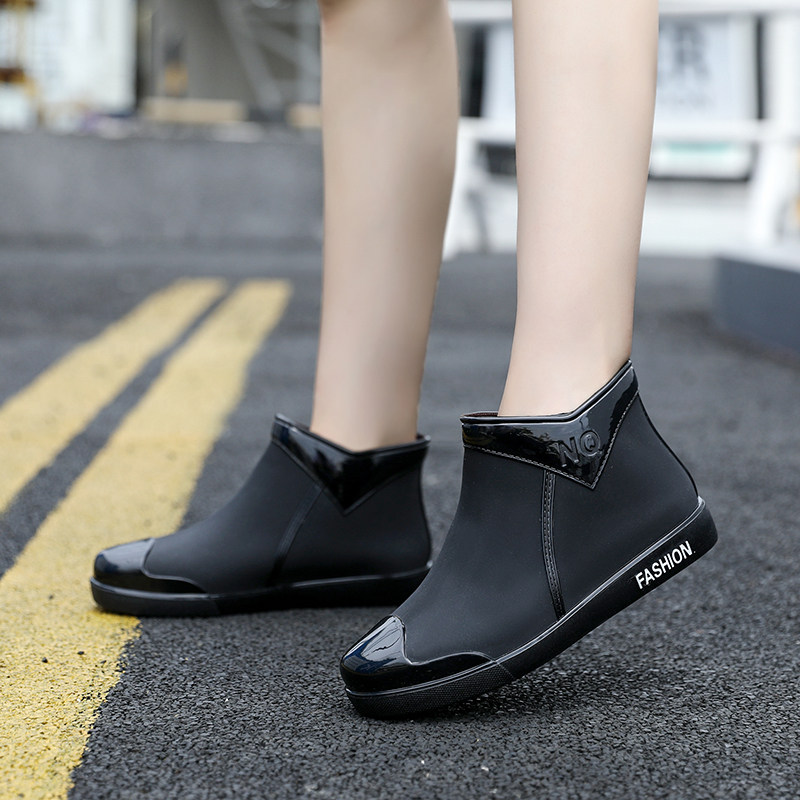 Four Seasons New Rain Shoes Woman Short Barrel Plus Suede Rain Boots Fashion Lady Non-slip Midcylinder Kitchen Work Warm Waterproof Shoes