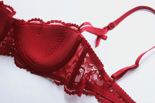 1/2 cup ren mỏng gợi cảm tập hợp áo ngực đặt nửa cup bra trên quần lót đỏ mùa hè phong cách mới - Bộ đồ lót set đồ lót đẹp