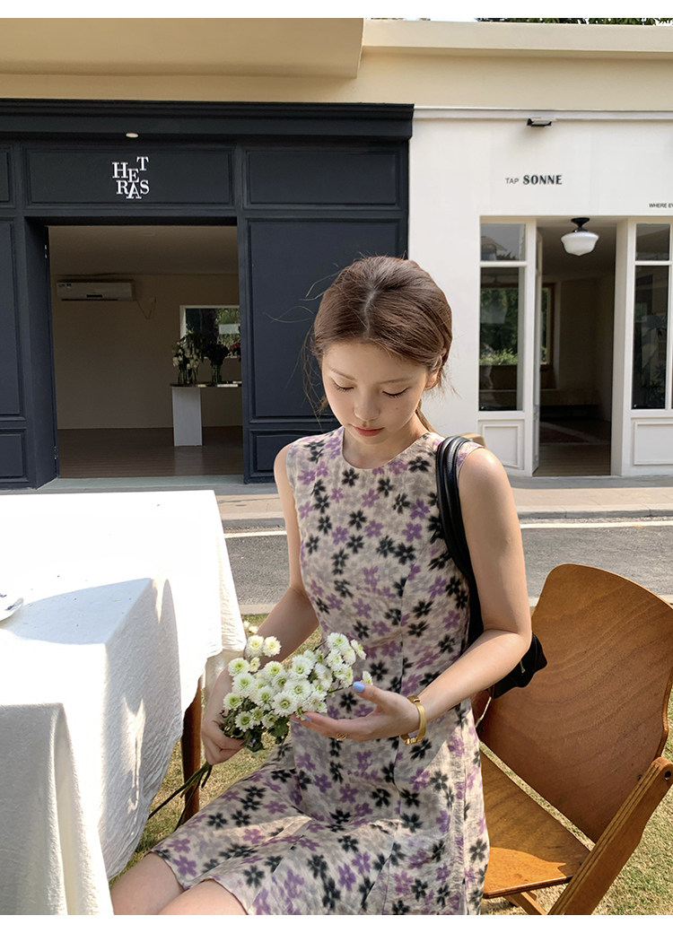 Tuuuh летнее платье без рукавов с круглым вырезом и цветочным принтом приталенное средней длины