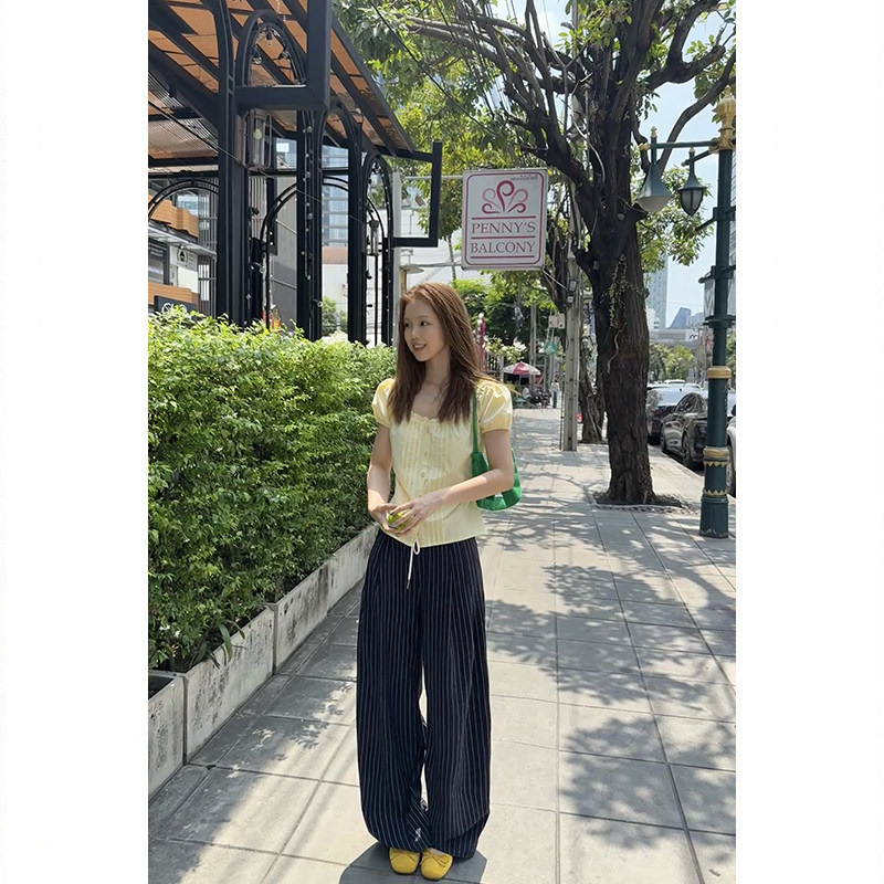 Tuuuh рубашка женская с короткими рукавами и квадратным вырезом со складками светло-желтая нежного стиля