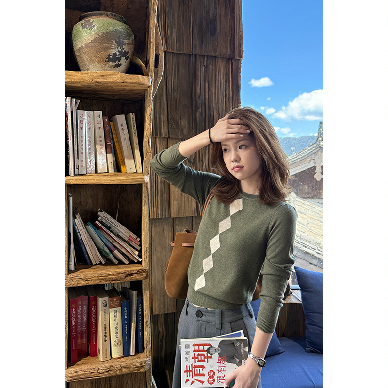 Tuuuh Picture Book Jacquard Knit Sweater for Women, Autumn Vintage Round Neck Slim Fit Inner Sweater Top Tuuuh Picture Book Jacquard Knit Sweater for Women, Autumn Vintage Round Neck Slim Fit Inner Sweater Top