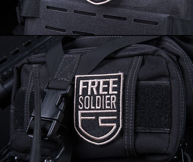 Miễn phí chiến thuật lá chắn thêu velcro ba lô quần áo phụ kiện băng tay epaulettes huy chương quân đội cung cấp - Những người đam mê quân sự hàng may mặc / sản phẩm quạt quân đội giày si quan