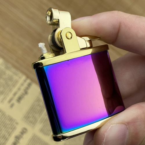 Zorro Zorro и нефть более легкая пресса одна -щелчка зажигания творческая личность ретро -старая мода мотыга, чтобы отправить парня