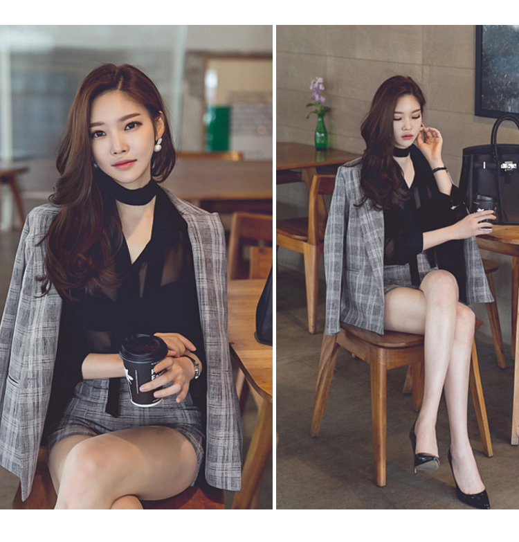 Bộ đồ vest nữ nhỏ mùa thu 2017 thời trang mới kẻ sọc retro áo khoác eo cao quần short hai mảnh phù hợp với người gầy áo khoác nữ hàn quốc