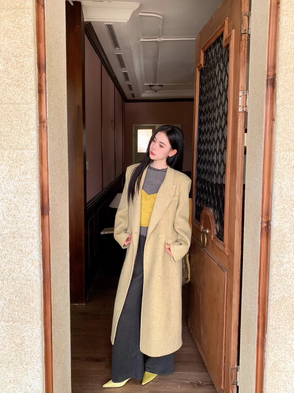 Retro Korean Style High-End Herringbone Pattern Suit Collar Double-Sided Wool Coat for Women, Versatile Double-Breasted Long Coat