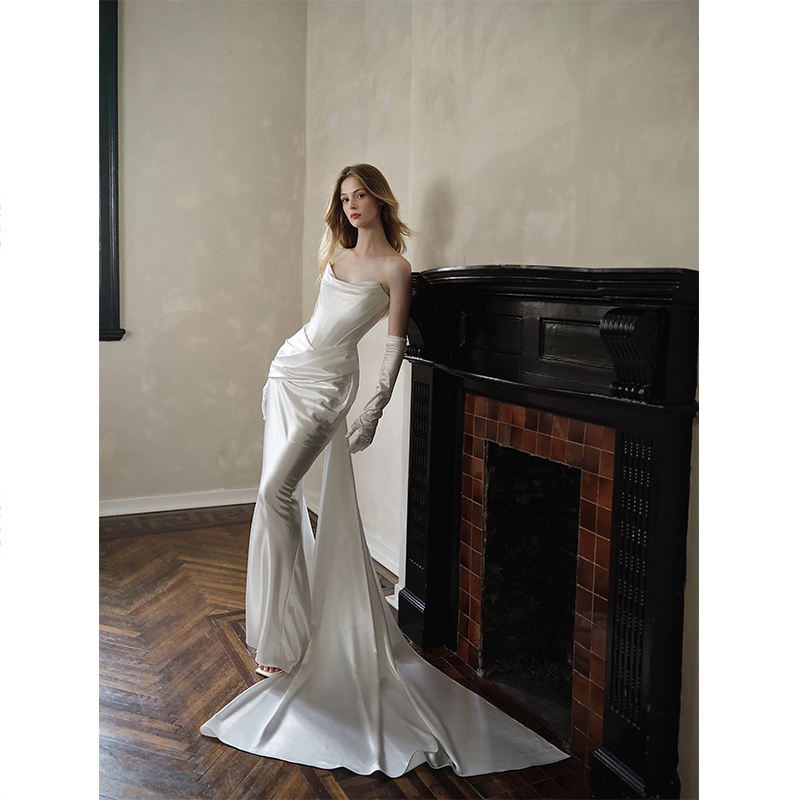 Empress Dowager's Light Wedding Dress, Small Evening Gown, Bridal French Satin Dress with a High-End Feel, Elegant Fishtail Strapless Design
