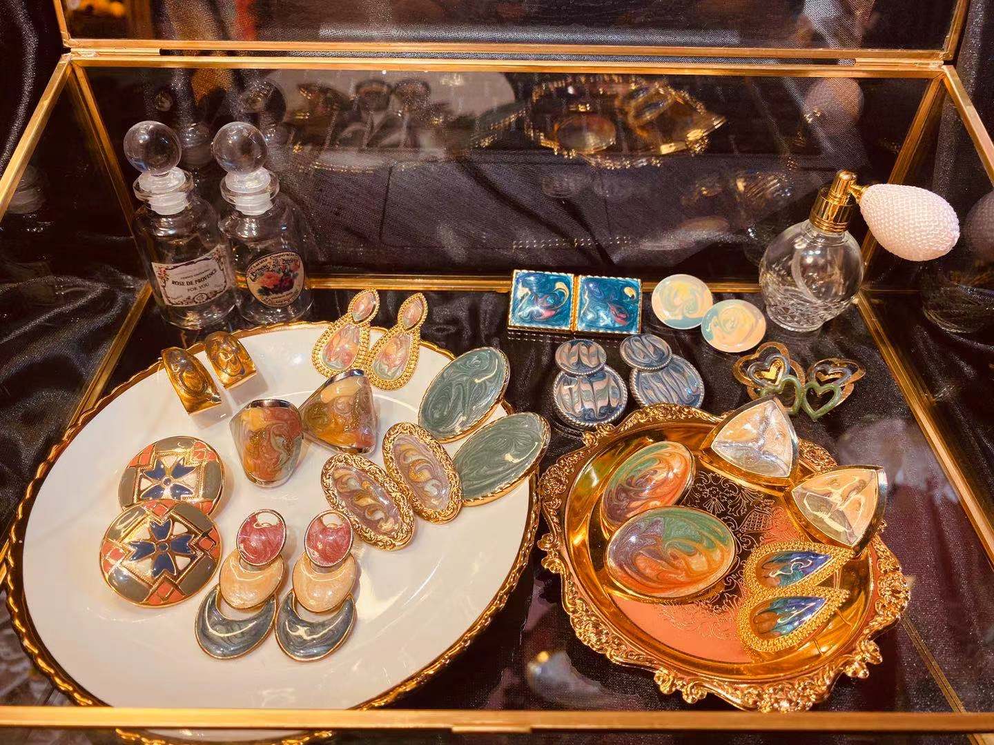 (Rich Man Bean) Vintage Earrings American Enamel Vintage Vintage Jewelry Ear Clip Ear Studs Europe (4)