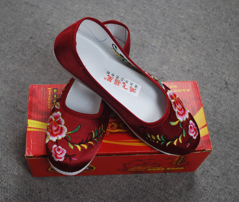 Red Woman Shoushoe Suo Suo Shoes Men And Women Shoushoes Women's Old Beijing Cloth Shoes Women's Embroidered Shoes Women Style