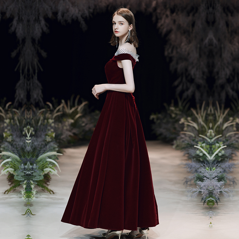 Evening dress for elementary school students, fitted Evening dress for elementary school students, fitted