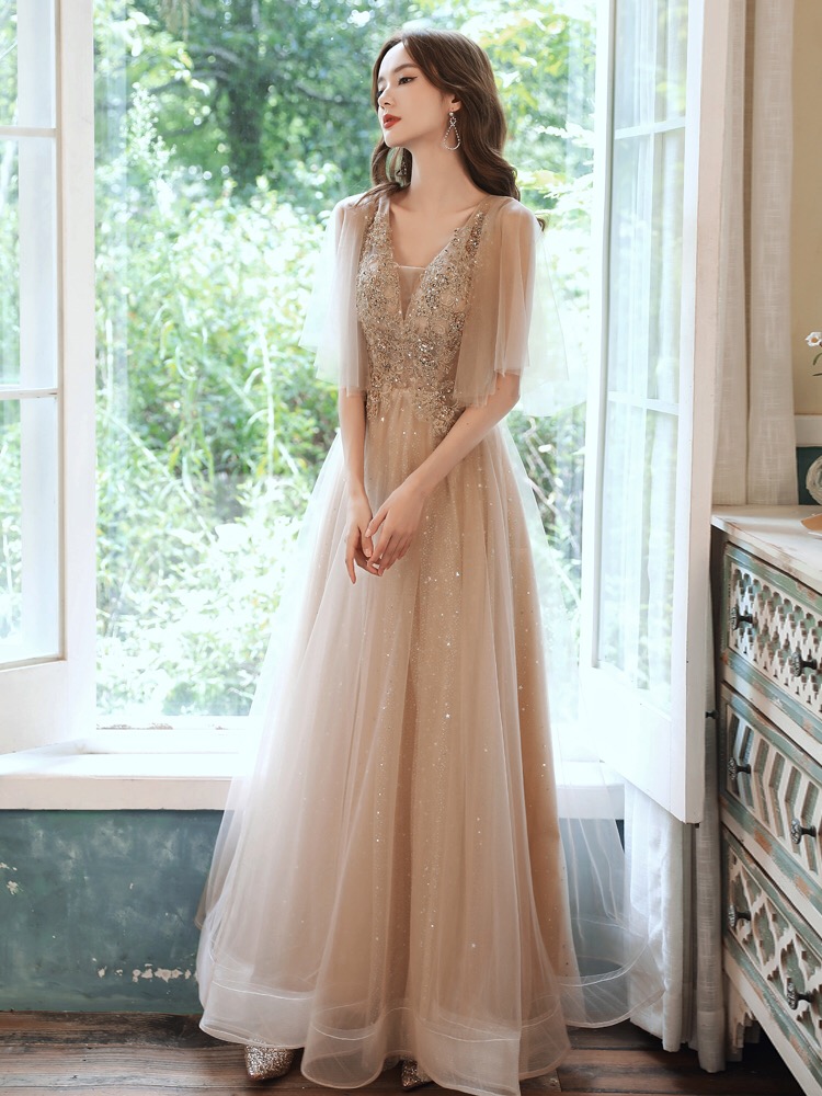 Evening dress for elementary school students, piano, long skirt, starry sky, nail sequins Evening dress for elementary school students, piano, long skirt, starry sky, nail sequins