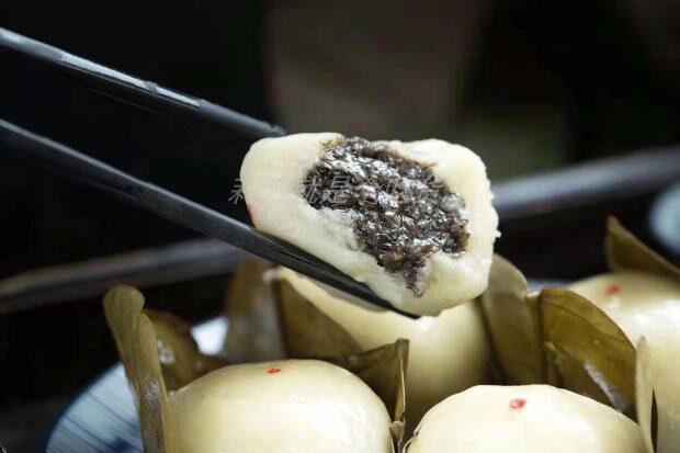 Ye Catechuchi Sichuan Special Production Black Sesame Sweet Glutinous Rice Cake glutinous rice cake Huaiyuan Three menopause Nutritious Breakfast Pregnant pregnant Children Zero Add to