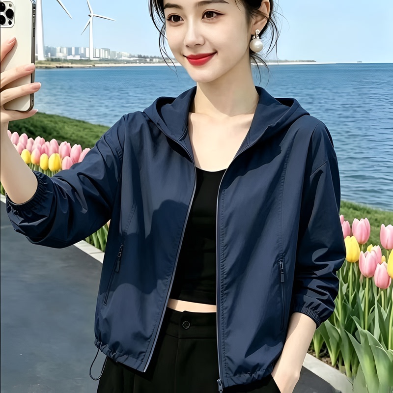 2026 New Authentic Hooded Women's Jacket, Autumn Short Style for Petite Figures, Outdoor Softshell Windproof Jacket