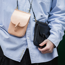Madden tooling Japanese vintage first layer cowhide tanned leather shoulder bag bronzing carry mobile phone bag shoulder backpack tide