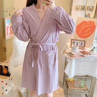 Фиолетовая женщина